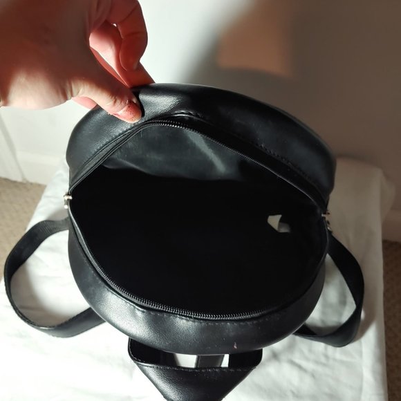 Black faux leather gothic kitty cat backpack - Picture 7 of 8